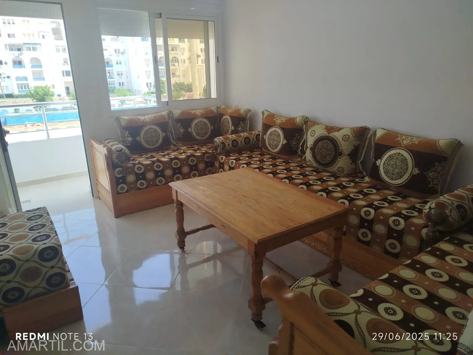 شقة جميلة للإيجار في كورنيش مارتيل، على مرمى ...